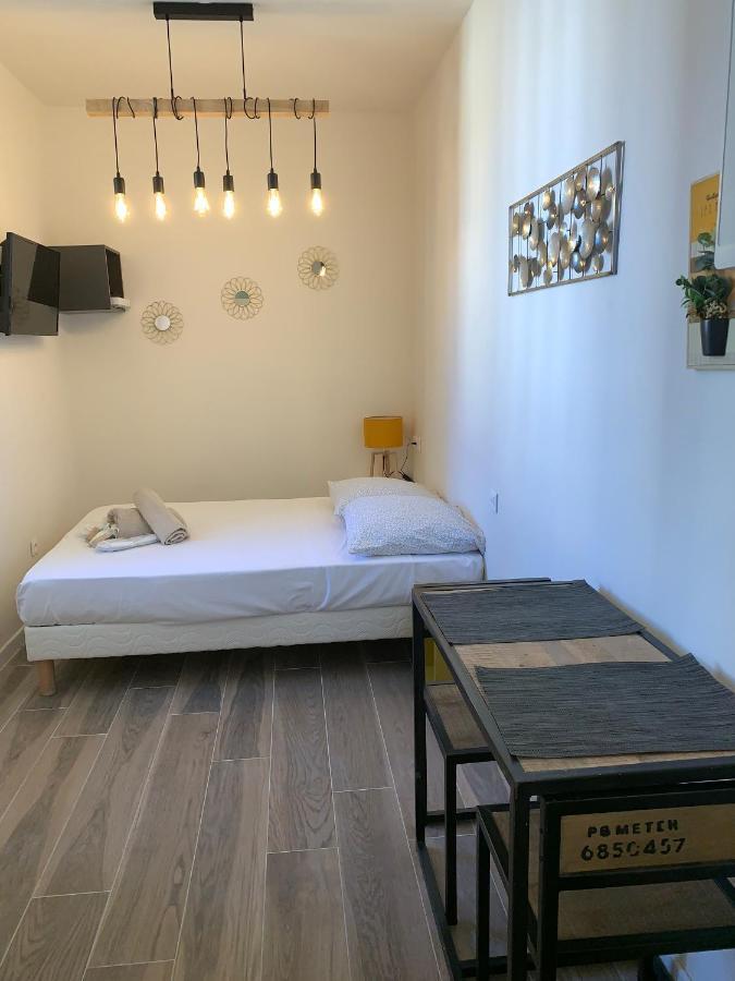 Studio Vagliano Cannes Luaran gambar