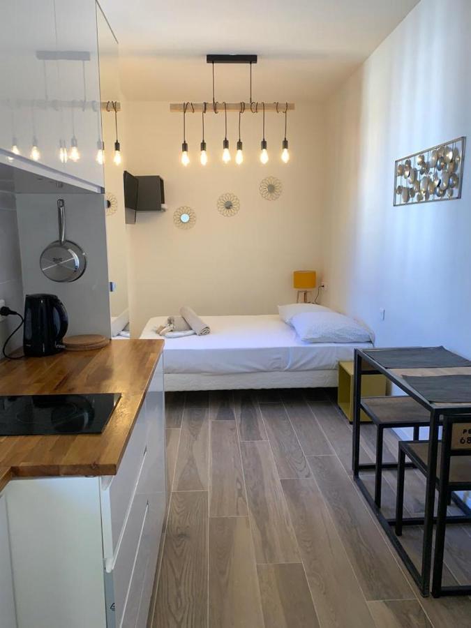 Studio Vagliano Cannes Luaran gambar